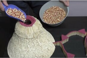 Впечатляющее извержение вулкана, сделанного из спичек