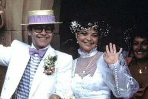 Кем была жена Элтона Джона и что с ней стало