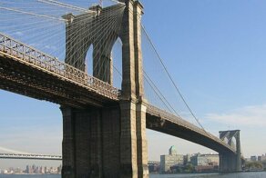 Как мошенник много лет продавал Бруклинский мост в Нью-Йорке
