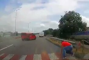 Авария дня. Момент массового ДТП на пешеходном переходе
