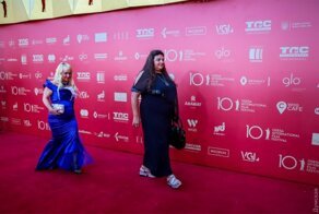 "Берегите нервы!": в Сети высмеяли наряды гостей кинофестиваля в Одессе