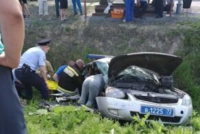 Авария дня. В Тюменской области полицейский автомобиль вылетел на встречку