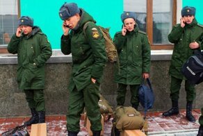 Почему в армии запрещены телефоны?