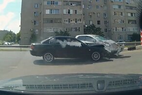 Вот это разворот! В Ейске пострадала автомобилистка