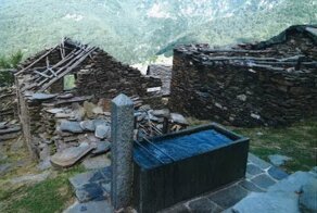 Монти Шьяга — швейцарская горная деревня, продающая дома за 1 франк