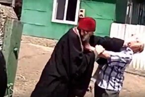 В Молдавии на похоронах священник подрался с односельчанами
