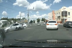Шедевральный маневр таксиста в центре Пензы