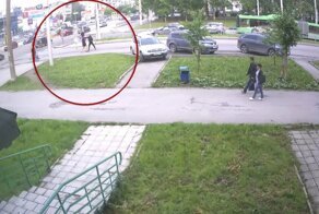 В Березниках пьяный парень приставал к прохожим, но что-то пошло не так