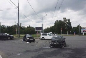 Авария дня. Двое малышей пострадали в Петербурге