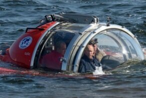 Путин опустился на дно Финского залива, чтобы осмотреть затонувшую подводную лодку