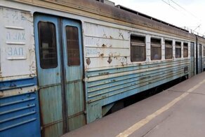 "Скотовозки": в Сети ужаснулись украинским электричкам