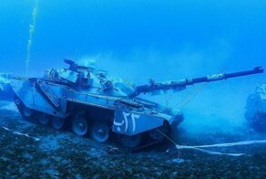 Иордания открыла свой первый подводный музей военной техники