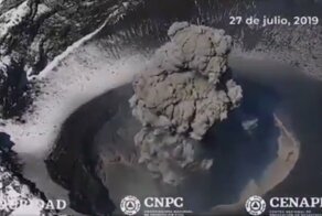 Вблизи столицы Мексики началось извержение вулкана