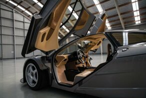 Один из двух уникальных McLaren F1 LM отправляется на аукцион в Монтерее