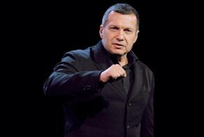 Больше всего россияне доверяют Соловьёву и Малахову