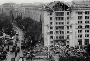 Трагедия на Крещатике. 30 лет назад рухнул фасад Главпочтамта в Киеве