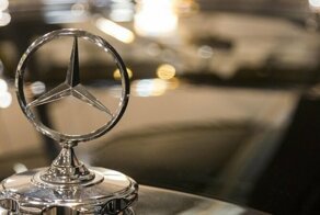 Почему компания Mercedes-Benz так называется?