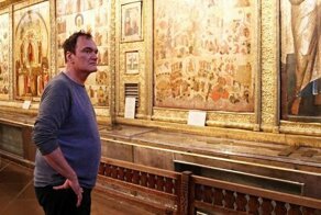 Квентин Тарантино прибыл в Москву на премьеру своего фильма. Но фотки самого режиссёра — уже кино
