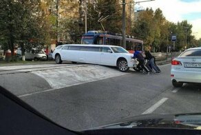 15 колоритных фото с просторов России, происходящее на которых порой вызывает много вопросов