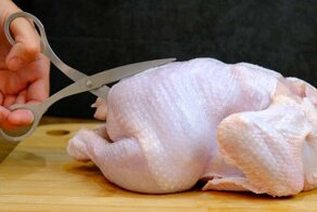 Вырезаем курице хребет – это блюдо поразит сочностью, вкусом и при этом простотой ингредиентов