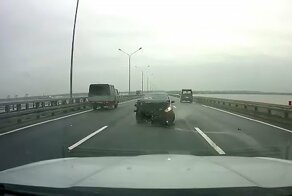 Крепкий отбойник спас от купания в Финском заливе