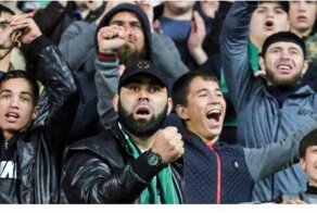 На матче "Ахмат" - "Спартак" в Грозном судью обозвали козлом по громкой связи