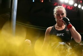 "Хочу стать первым межполовым чемпионом". Американский боец UFC вызвал на бой девушку