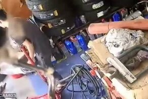 Последние секунды жизни механиков, погибших от взрыва в автомастерской