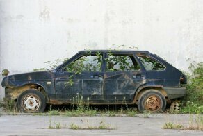 В Госдуме хотят запретить эксплуатацию старых автомобилей, чтобы выдавать кредиты на новые