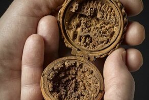 Что блоху подковать: самшитовые фигурки 16-го века озадачивают искусствоведов во всём мире