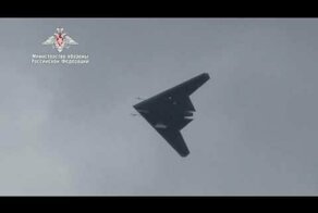 Минобороны опубликовало расширенное видео полёта БПЛА "Охотник" в сопровождении истребителя Су-30СМ