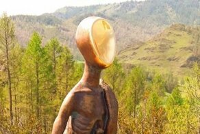 Жуткий памятник на Алтае