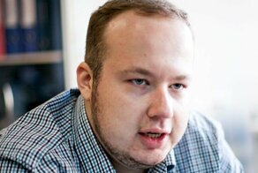 Отсидевший 10 суток сотрудник ФБК пожаловался, что в спецприемнике ему не давали кисель и компот