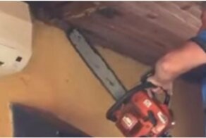 Мужчина чуть не распилил себе голову, потеряв контроль над бензопилой