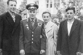 Брат и сестра Юрия Гагарина