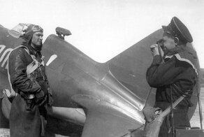 26 августа  августа день рождения советского аса Бори́са Феокти́стовича Сафо́нова