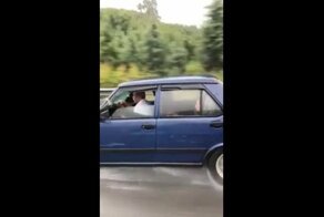 Находчивый житель Турции придумал, чем занять жену во время поездки