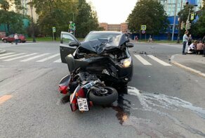 Авария дня. Мотоциклист получил тяжелые травмы в Петербурге