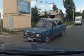 Наказал за проезд на красный свет: ДТП в Саратовской области