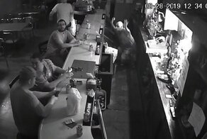 Уставший от жены американец проигнорировал угрозы вооружённого грабителя