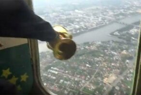 Крестный лёт: Тверь окропят с вертолета святой водой, чтобы избавить город от пороков