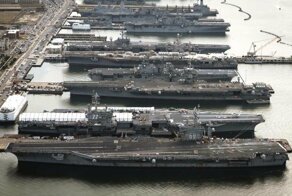 У США закончились авианосцы