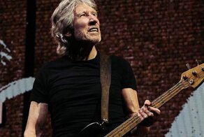 Музыкант Pink Floyd Роджер Уотерс оказался на улице – почему он пел посреди Лондона?