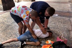 Ростовчане Санек и Толян задержали карманника в Италии