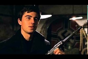 Что продавал "фашист" Даниле Багрову в фильме "Брат 2"