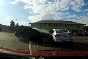 Серьезное столкновение двух Hyundai в Мурманской области