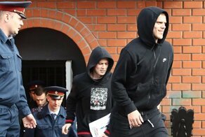 Футболисты Кокорин и Мамаев вышли на свободу