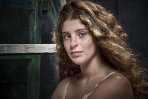 Фотографы со всего мира поделились лучшими женскими кадрами