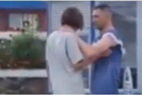 "Мы в церковь сюда приехали!": Встреча с колоритной молодой парой в Светлогорске