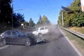 Авария дня. Водитель уснул за рулем под Симферополем